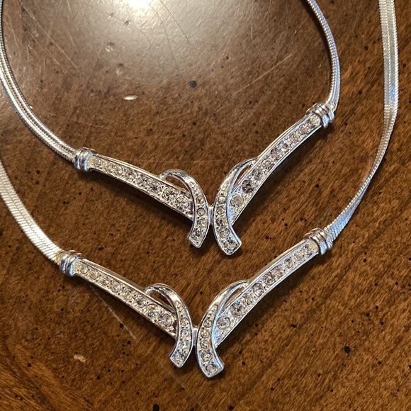 🌸NIB AVON Classic 3 Piece Gift Set - Picture 8 of 17